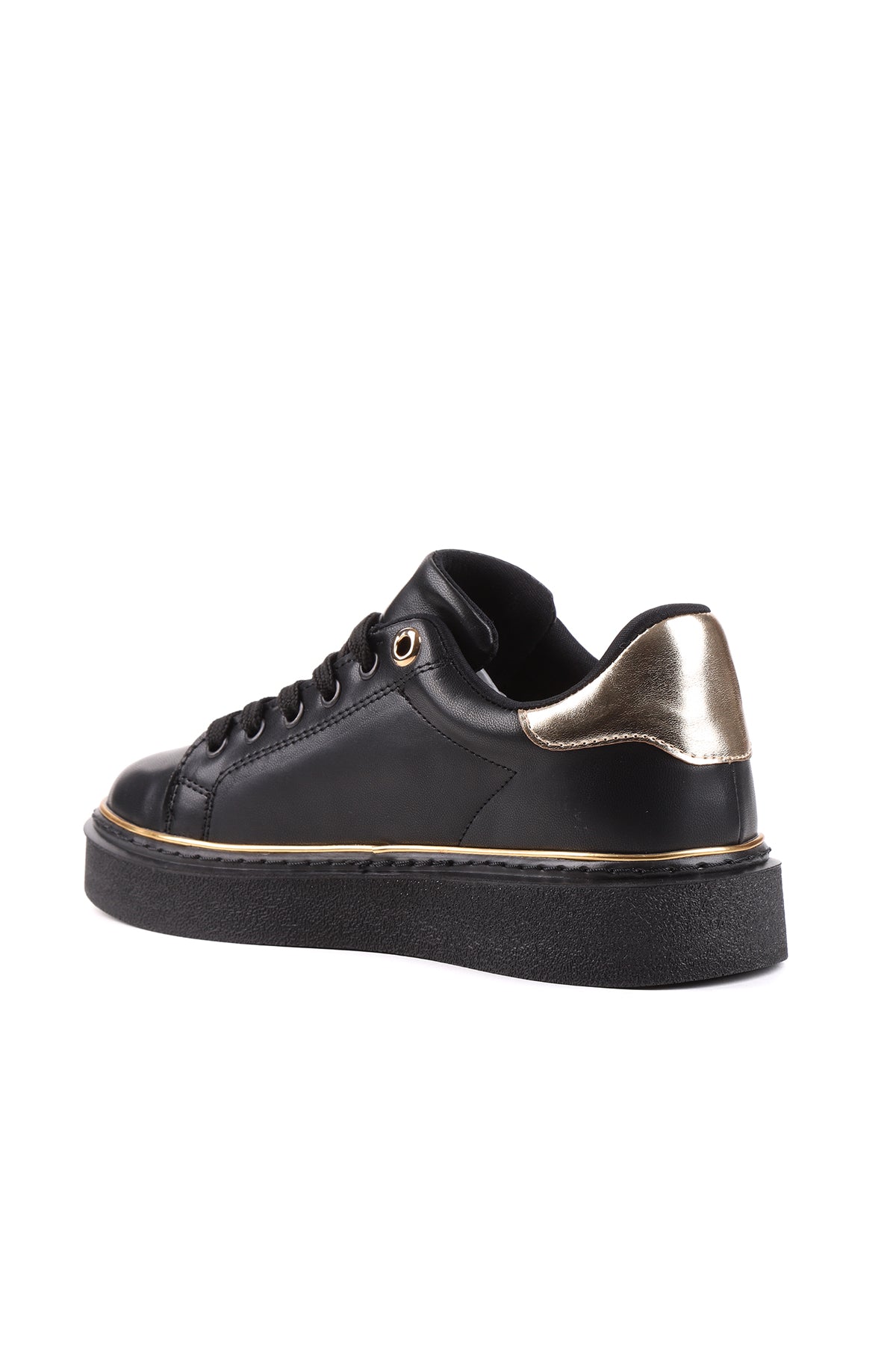STATO Lisbon sneaker siyah kombin görünümü