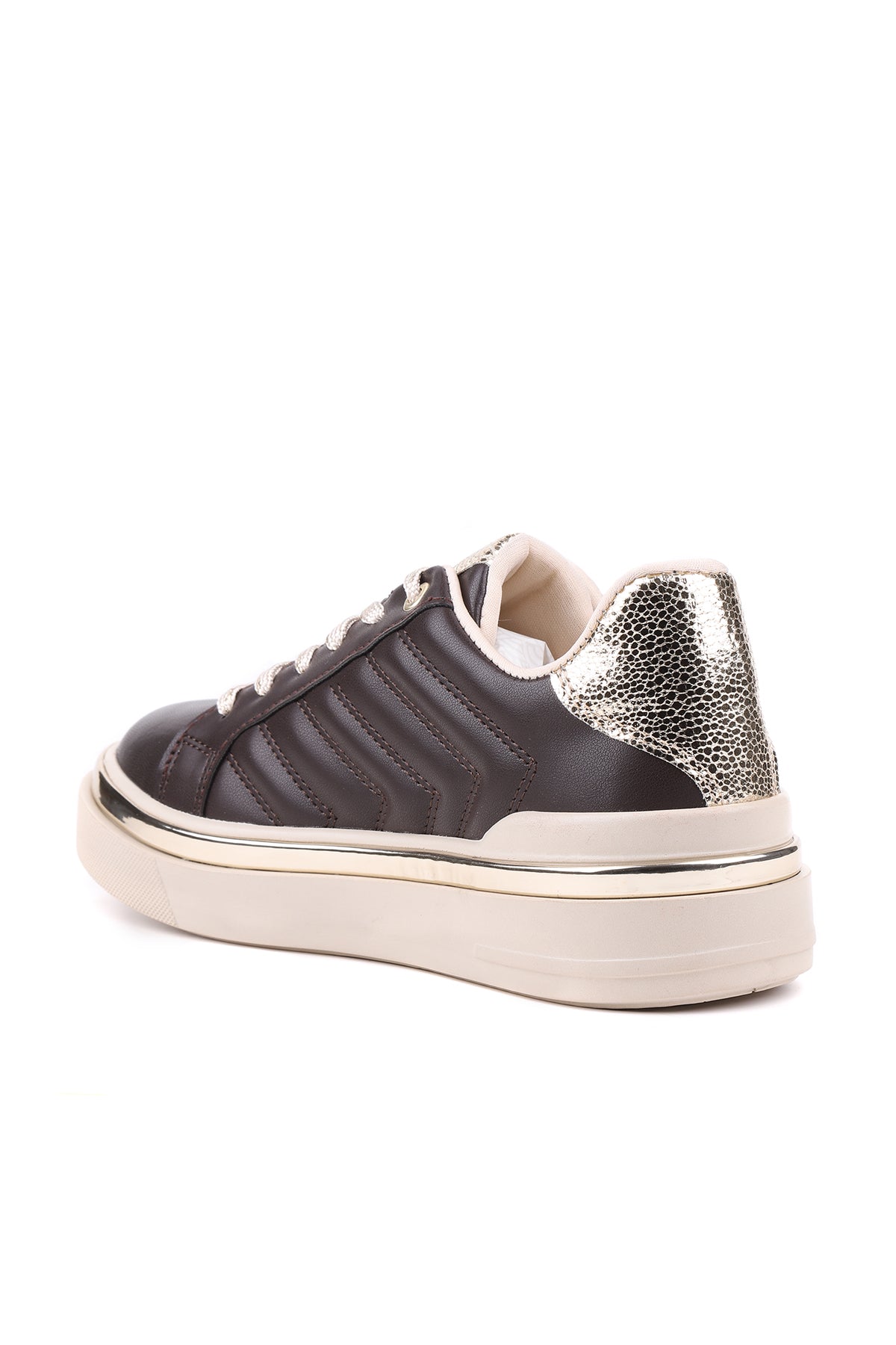 STATO Nova sneaker acı kahve kombin görünümü