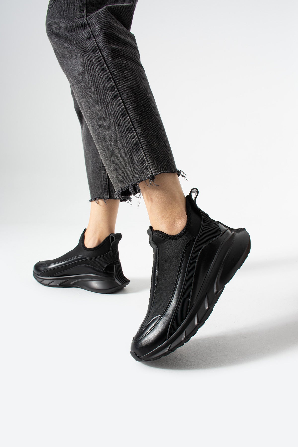 Dört Mevsim Siyah Comfort Kadın Spor Ayakkabı