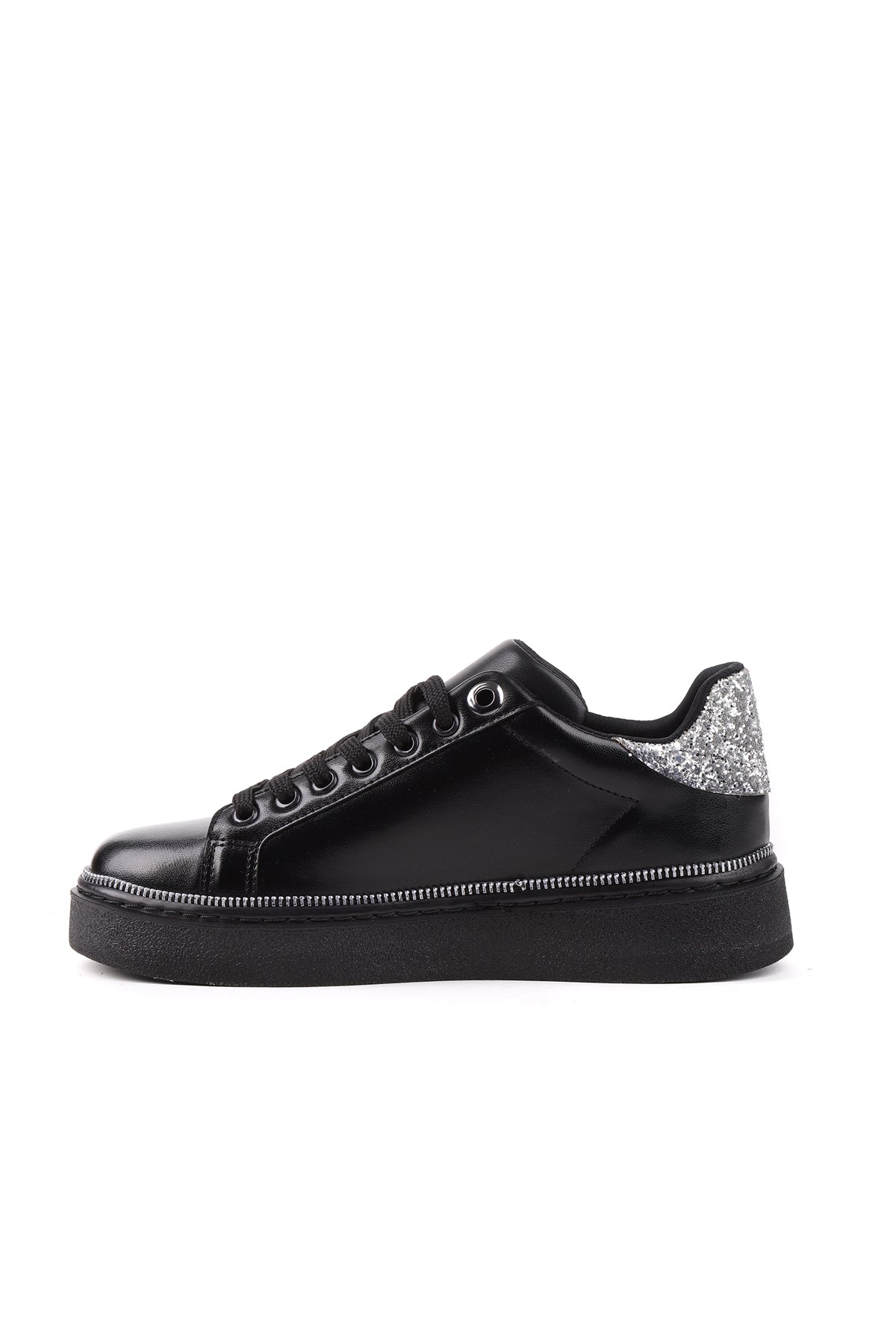 STATO Nexo sneaker siyah kombin görünümü