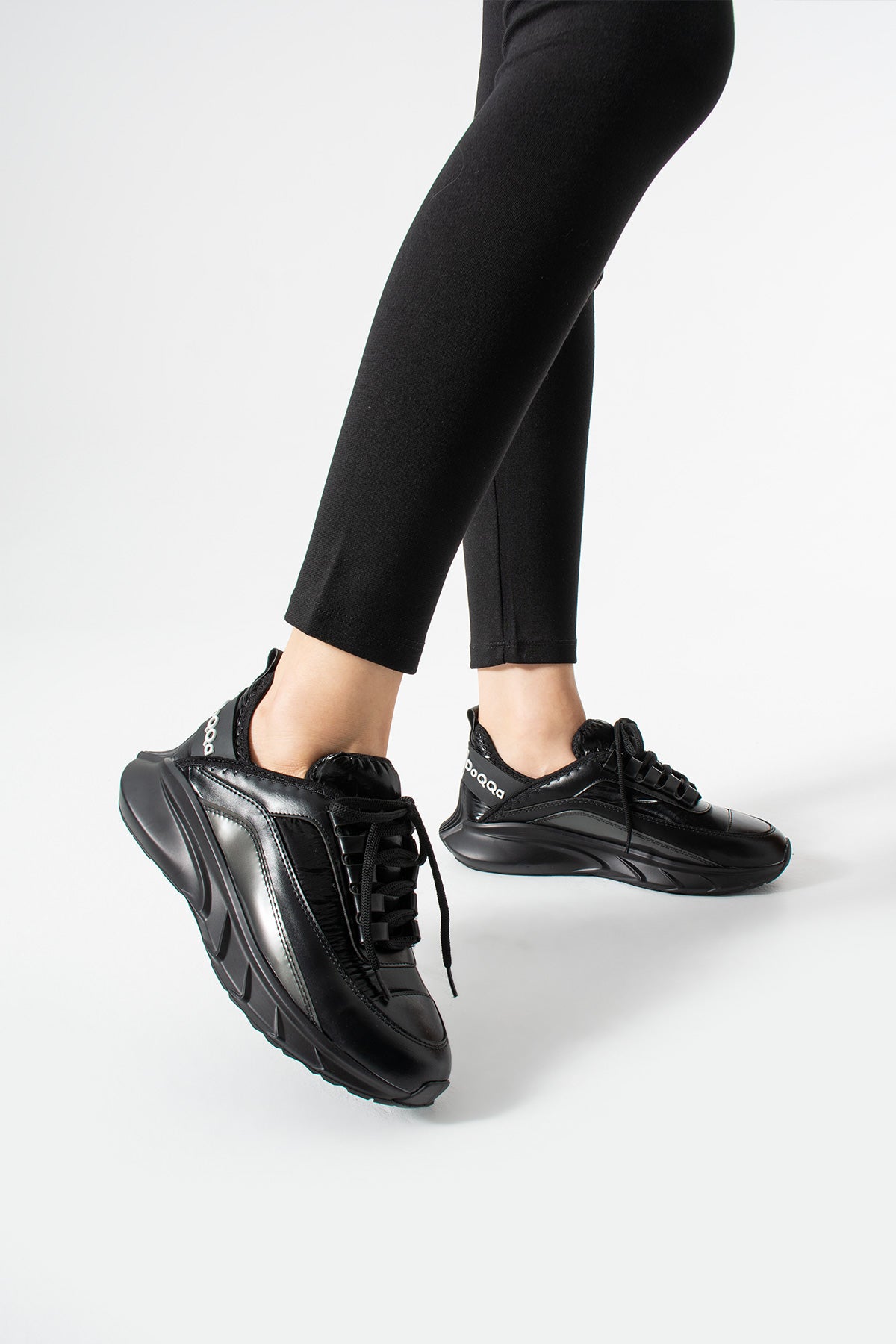 Dört Mevsim Comfort Kadın Spor Ayakkabı – Siyah