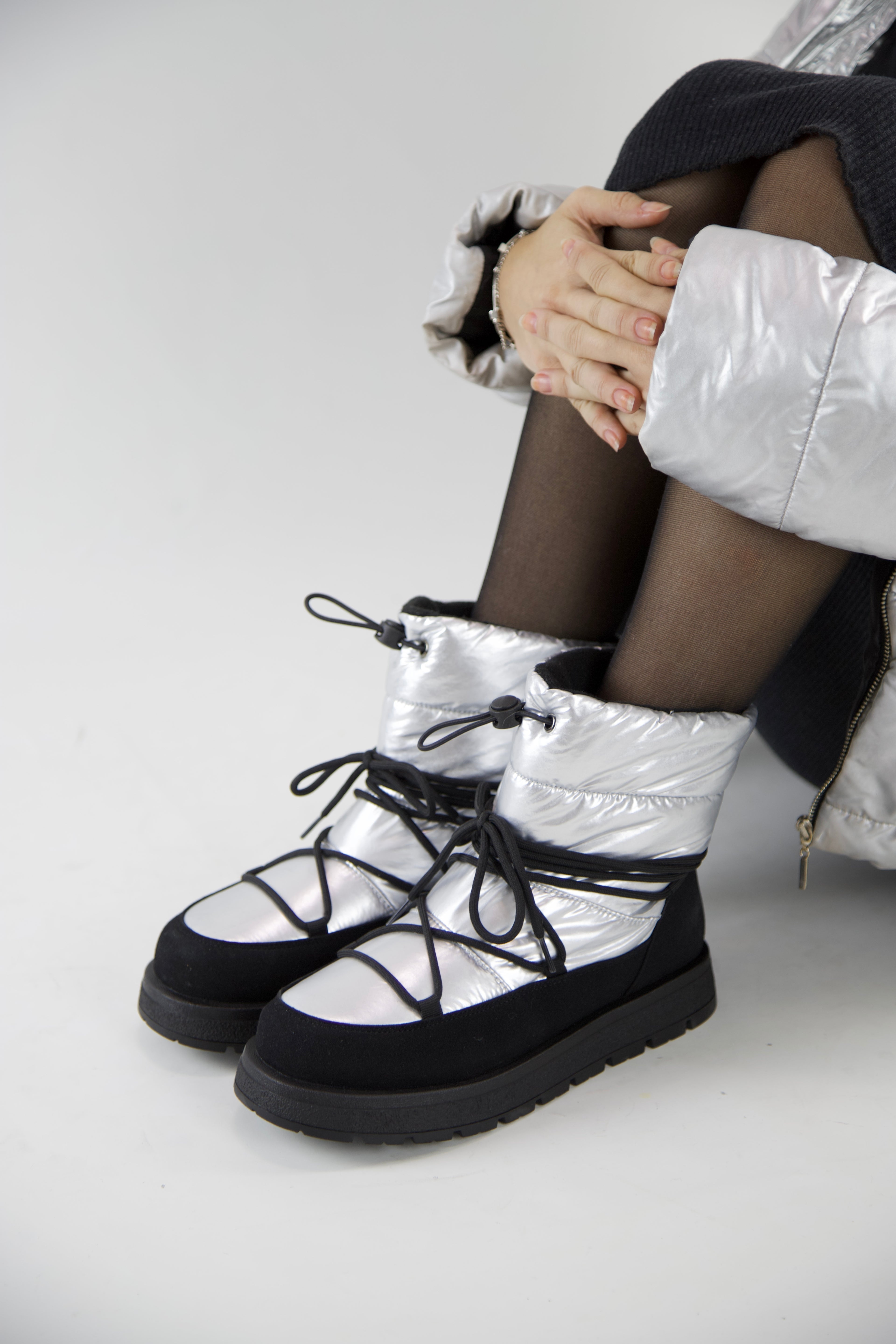 25-1413 Kadın Günlük Bot - Siyah Gri