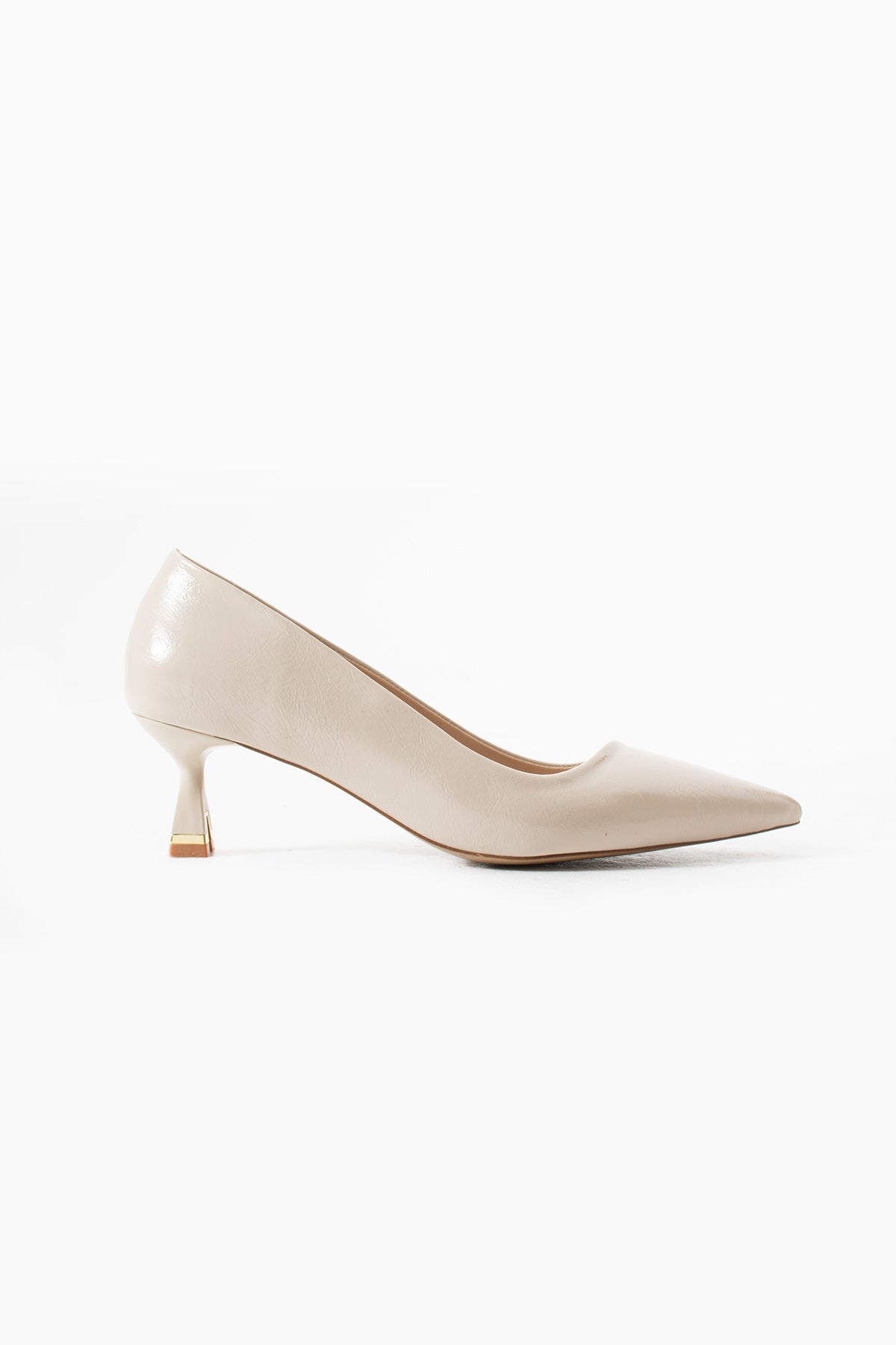 Krem Sivri Burun Topuklu Tasarım Ayakkabı