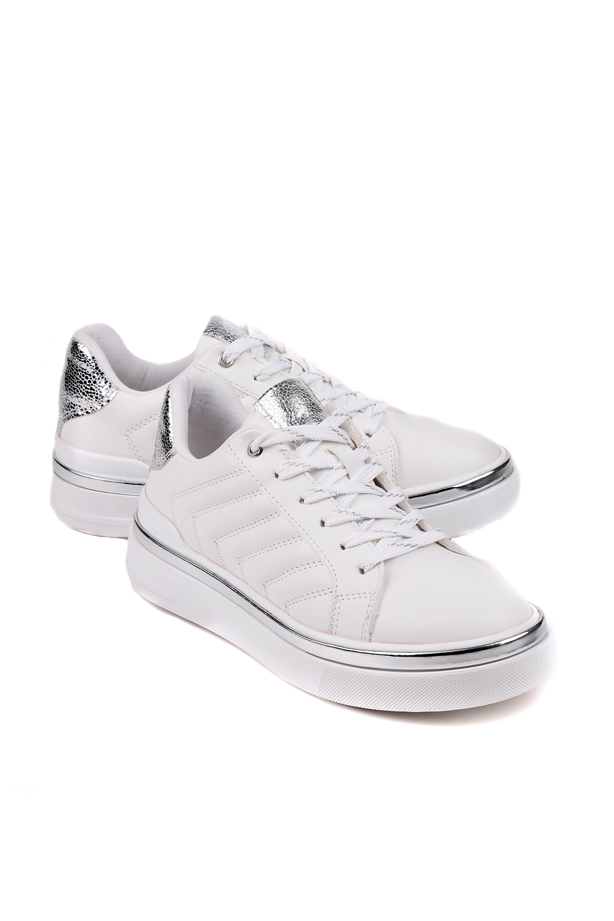 Stato Nova Kapitoneli Gümüş Detaylı Beyaz Kadın Sneaker