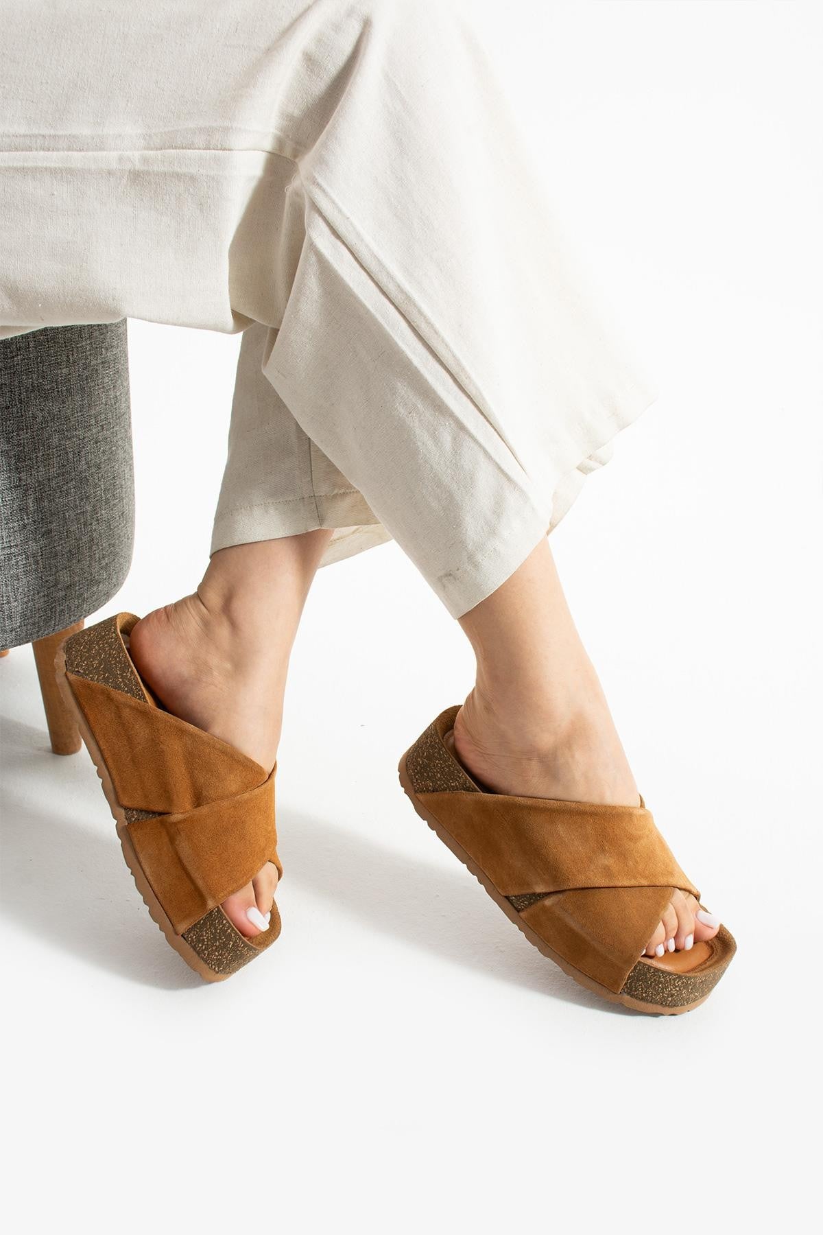 Stato Kalın Taban Kadın Hakiki-Süet Deri Terlik Taba