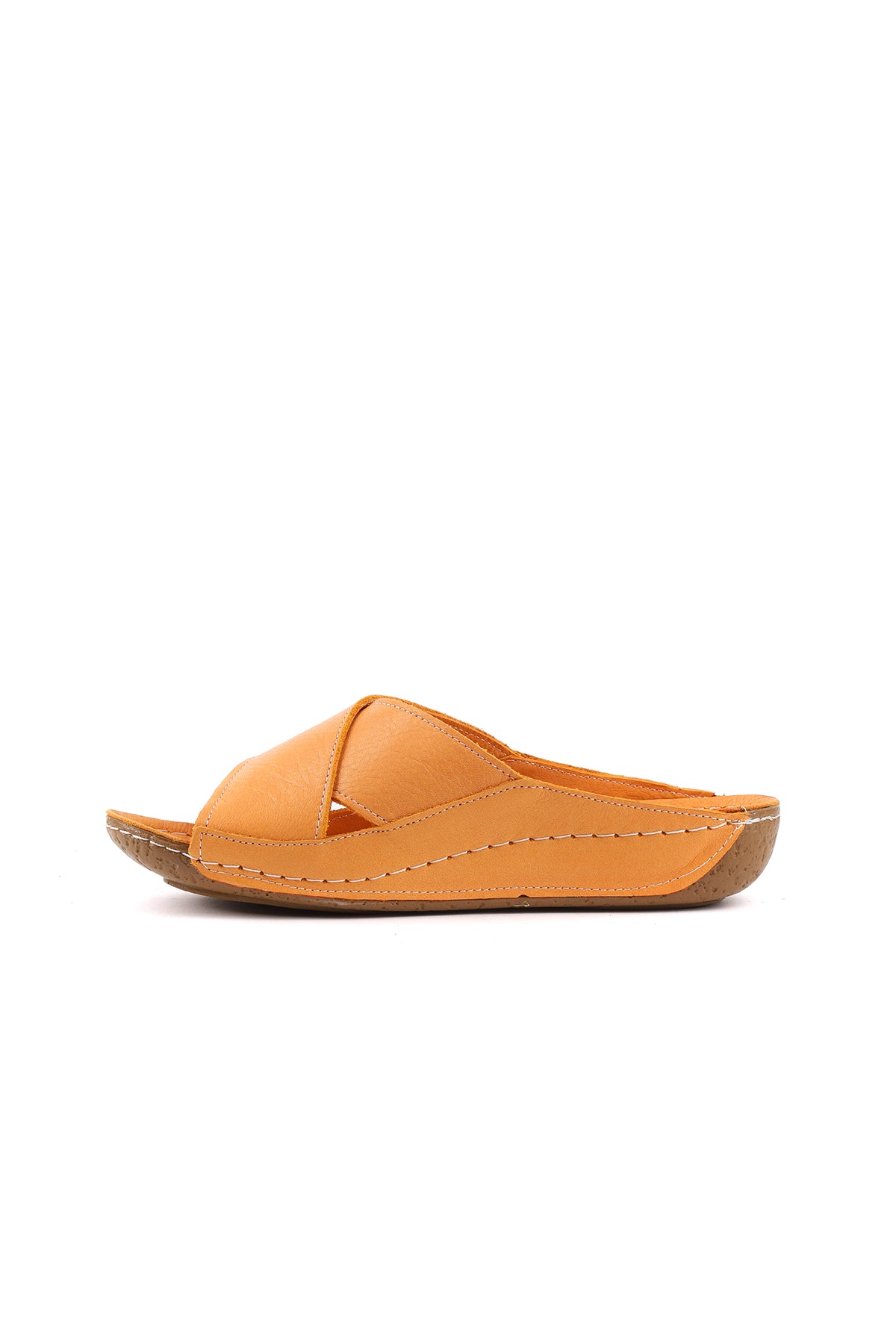 STATO Tuna terlik sarı kombin görünümü