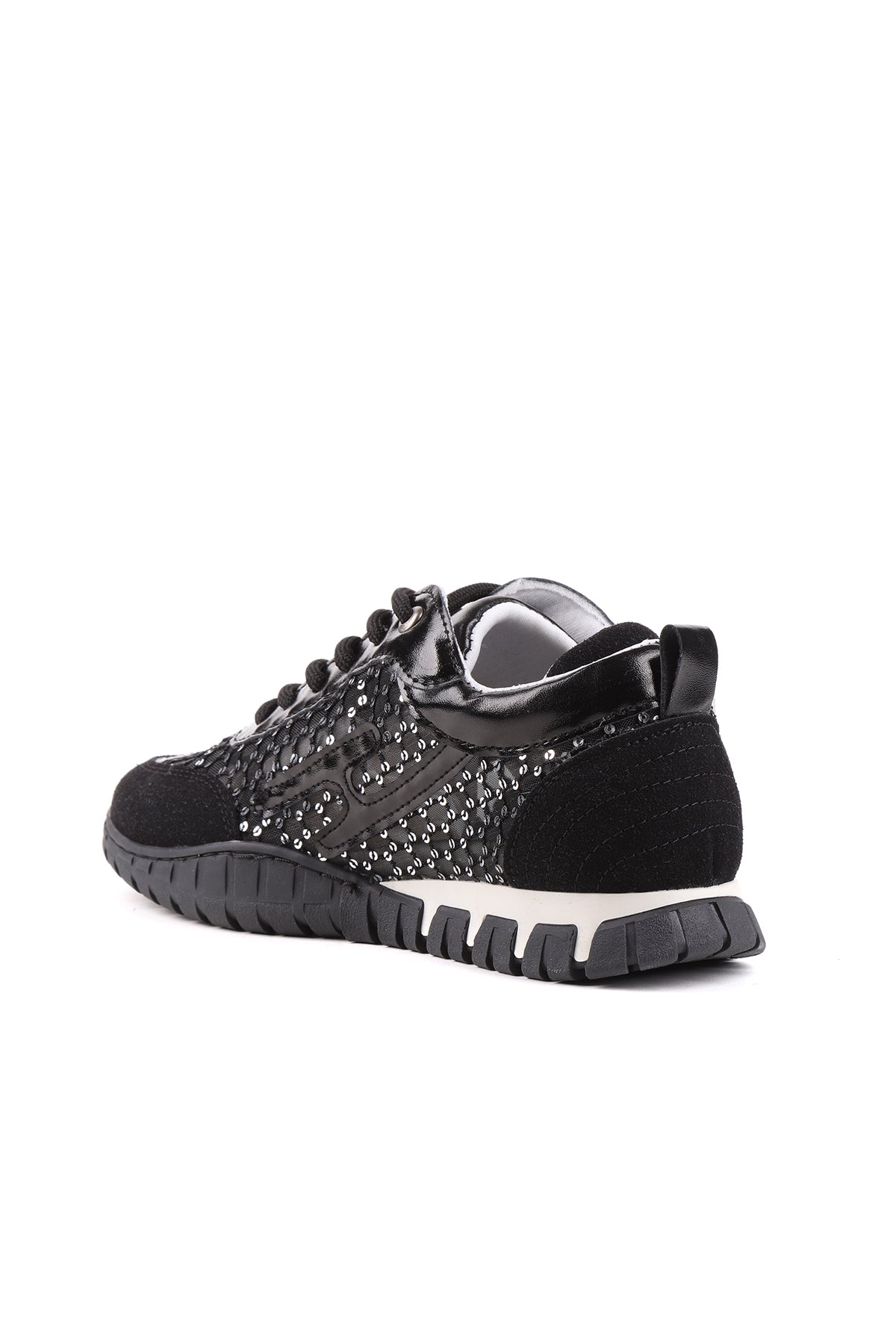STATO Scarlet sneaker siyah kombin görünümü