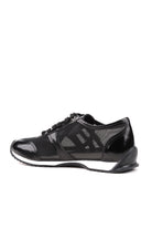 STATO Axis sneaker siyah kombin görünümü