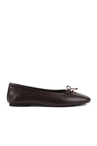 Kahverengi kadın babet STATO Emma yakın çekim