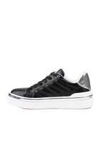 Siyah kadın sneaker STATO Nova yakın çekim