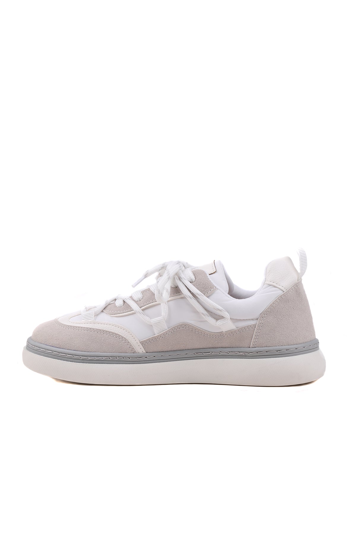 STATO Roman sneaker beyaz kombin görünümü
