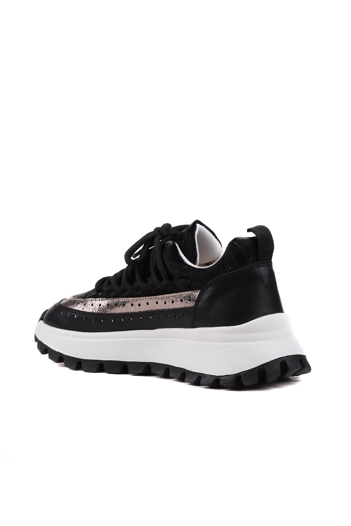 STATO Regina sneaker siyah kombin görünümü