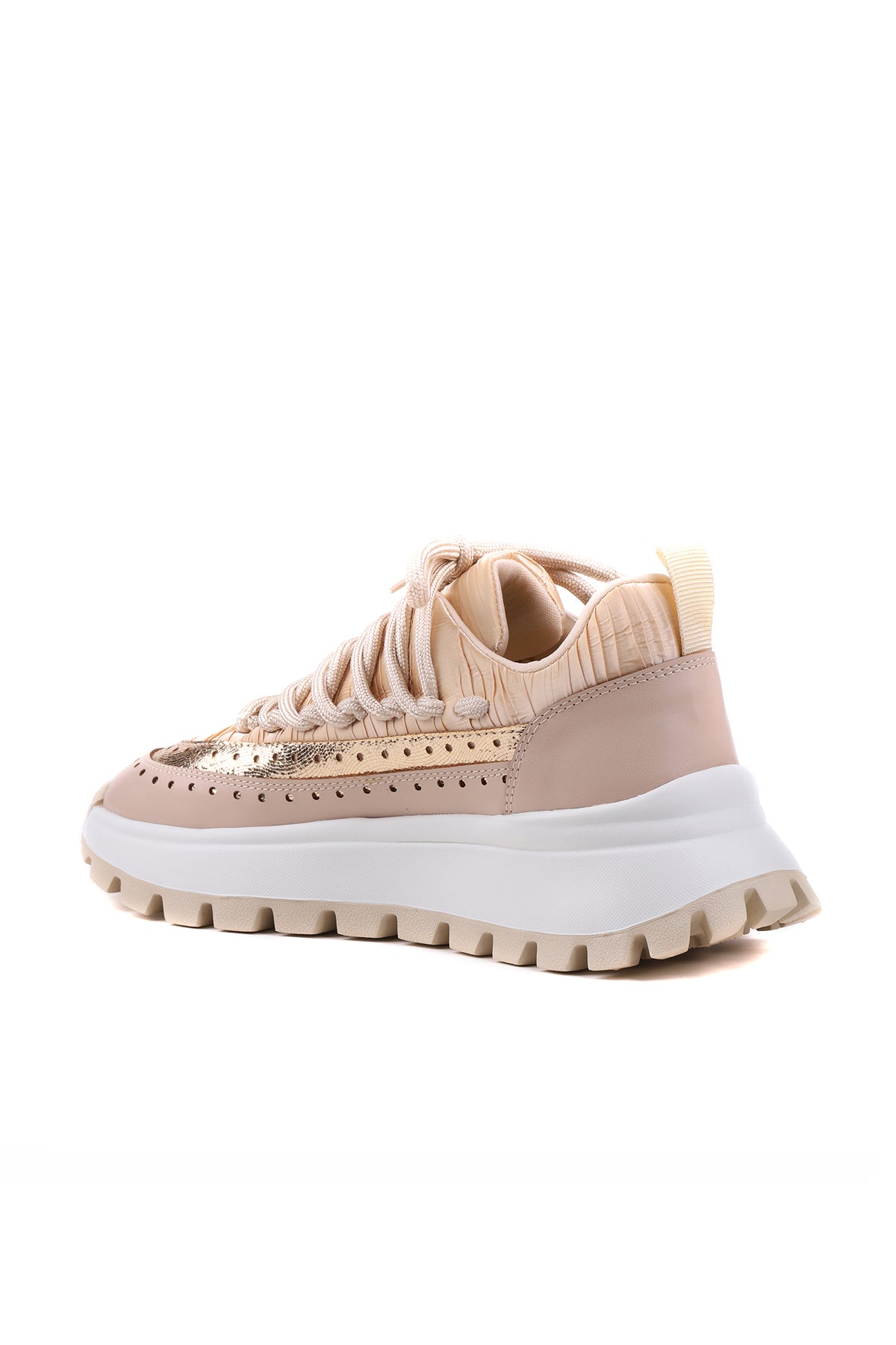 STATO Regina sneaker bej kombin görünümü