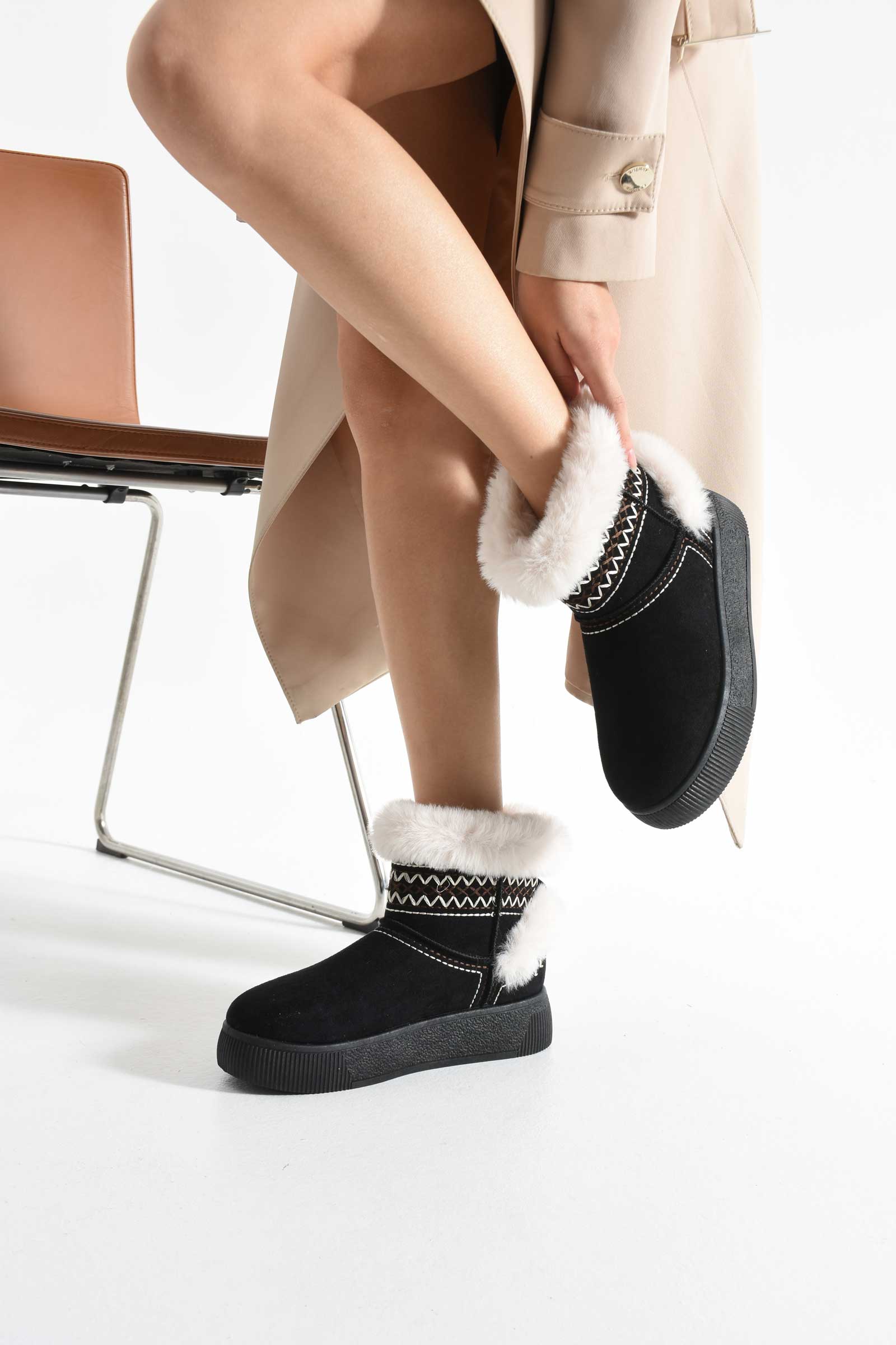 Kadın Yumuşak Süet Kışlık Kürklü Bot  Siyah