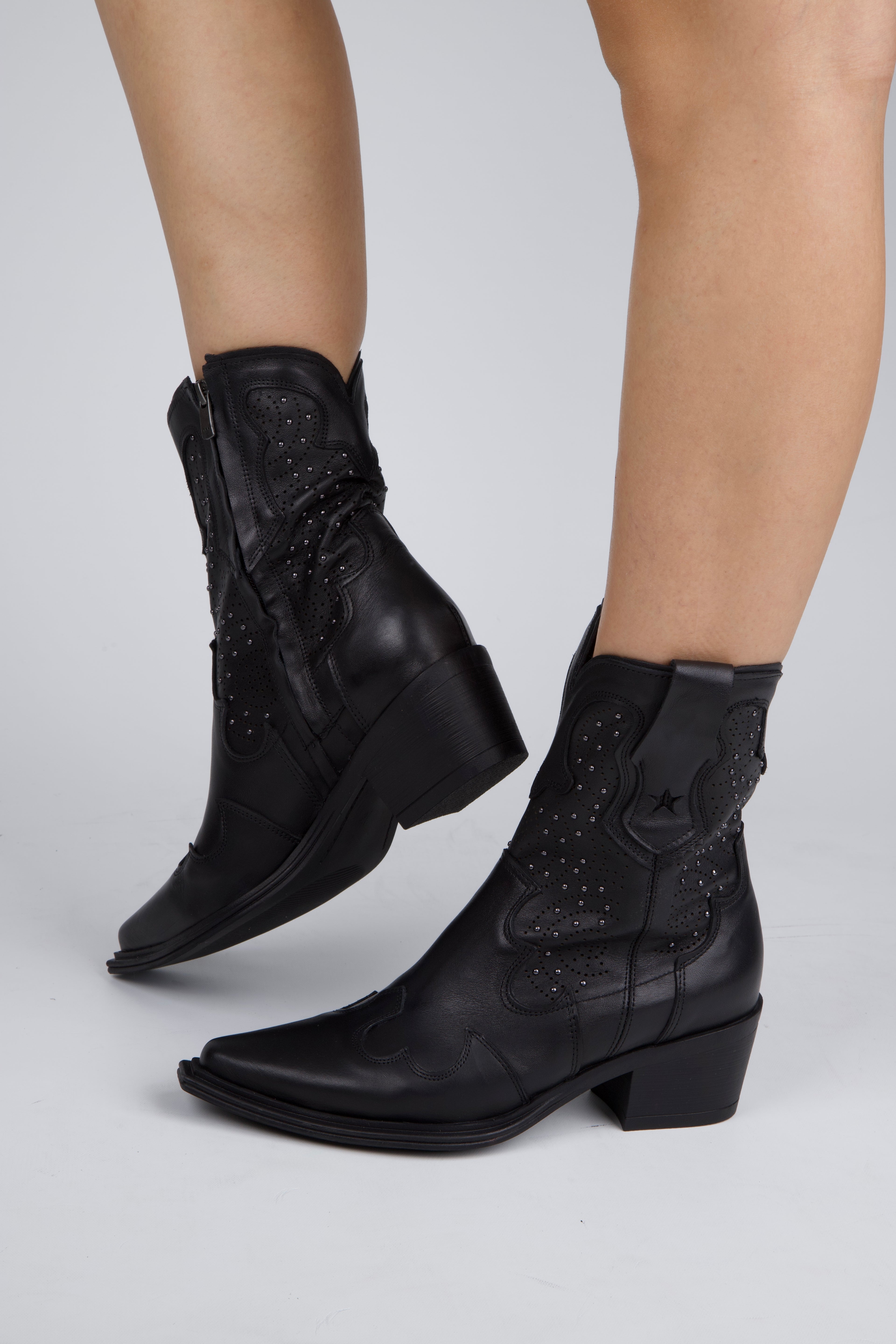 Stato - Siyah Hakiki Deri Fermuarlı Kadın Bot 25-1588